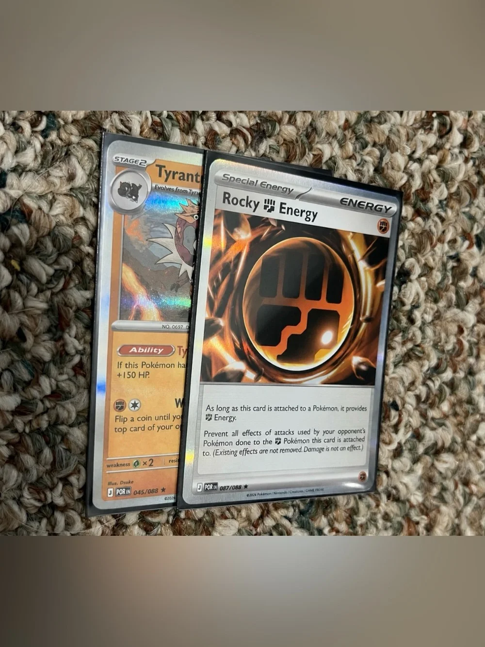 Pokémon Trading Card Lot - Assorted Colors
